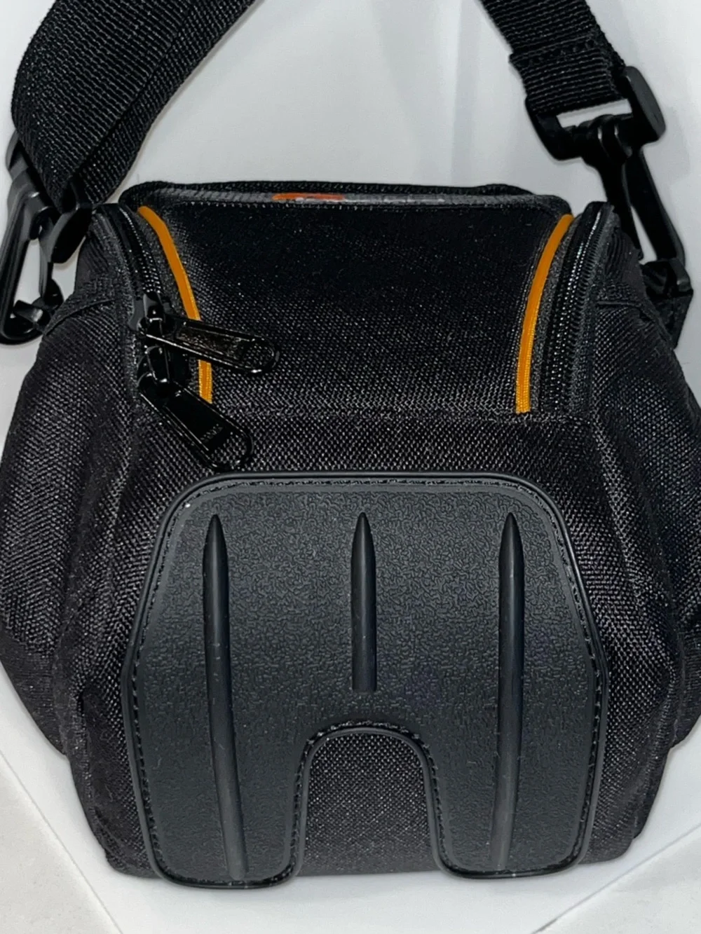 Lowepro Adventura SH 100R II Camera / Camcorder Bag Case -7” X 6” Long Adj Strap
